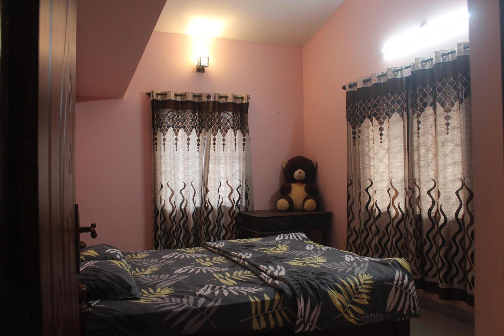 Tropical Villa Homestay 门格洛尔 外观 照片